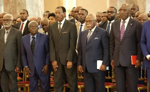 104 partis politiques