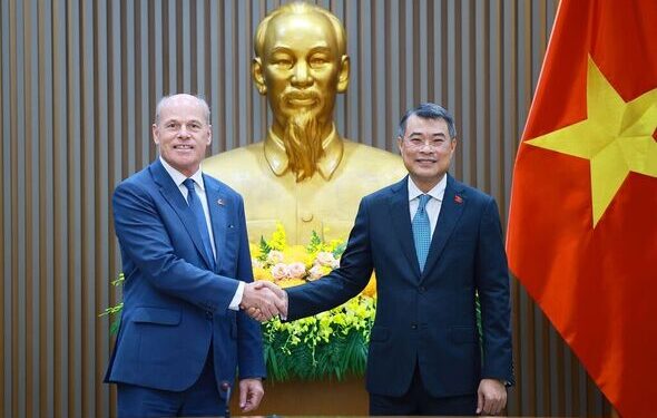 Canada Vietnam