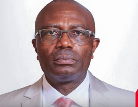 Alain Symphorien Ndzana Biloa, Juriste et inspecteur principal des impôts