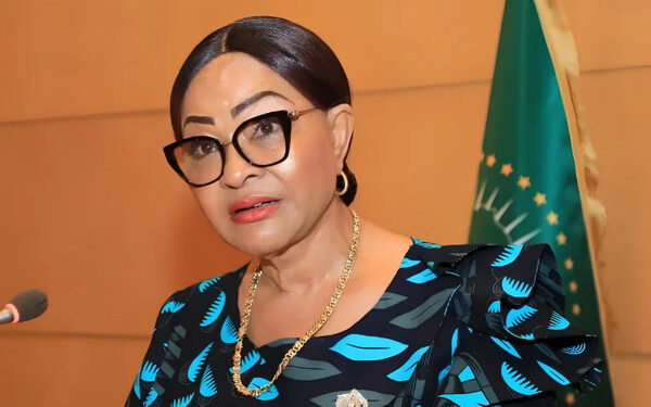 Le Gabon soutient Josefa Sacko